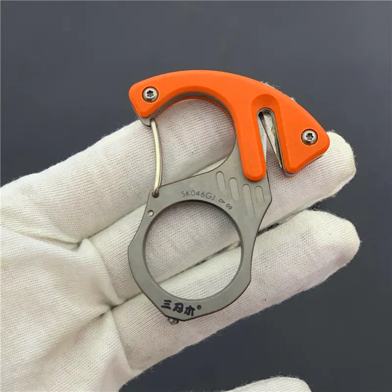 SK046 Titanium Alloy Car Keychain with Tungsten Tools