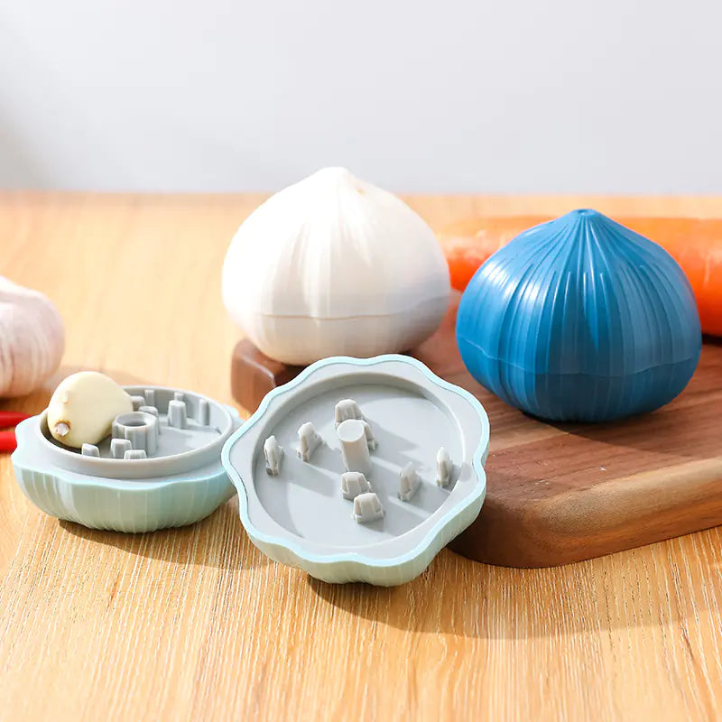 Manual Garlic and Spice Crusher for Kitchen Use
