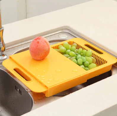 Plastic Cutting Board for Kitchen Use (638g)